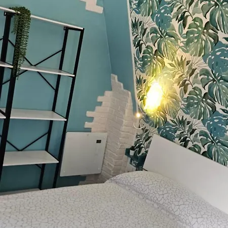 Sea Side Attic Apartment *